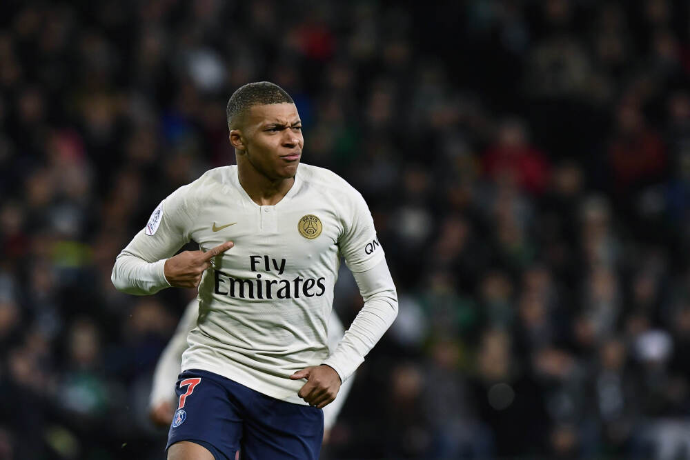 想分期！英媒：曼联计划分期签塞梅尼奥，总额6500万+首期2000万